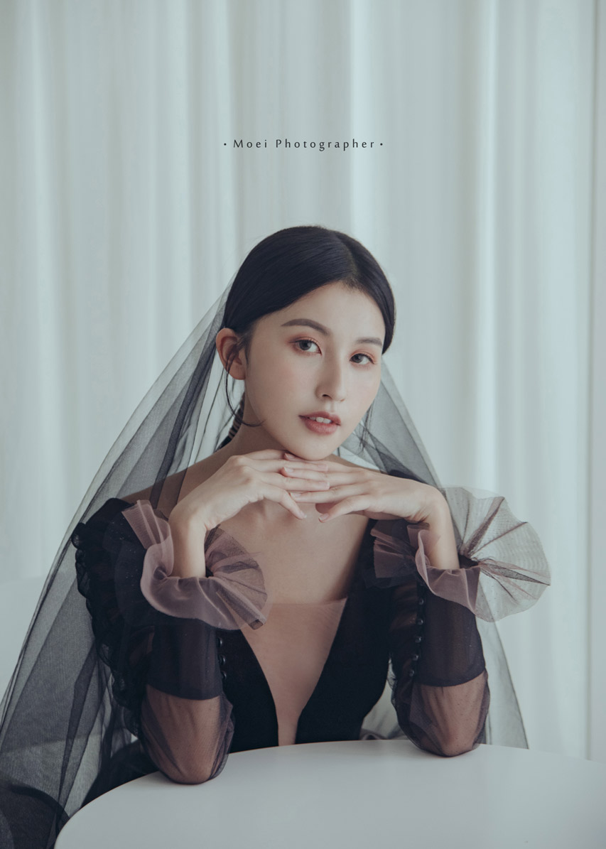 線上禮服 | Bride Collection | B-W053 | 攝影：蕭以姍 Moei Photography