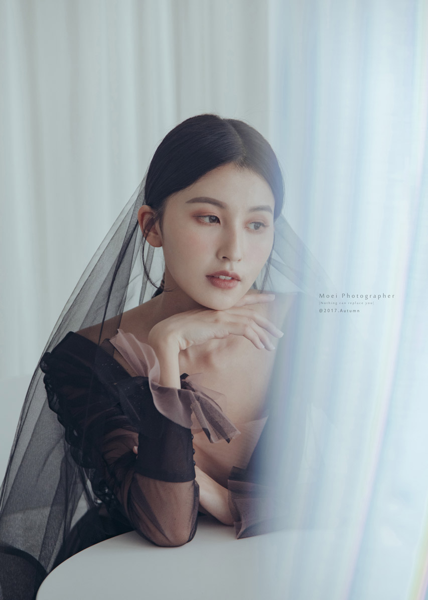 線上禮服 | Bride Collection | B-W053 | 攝影：蕭以姍 Moei Photography