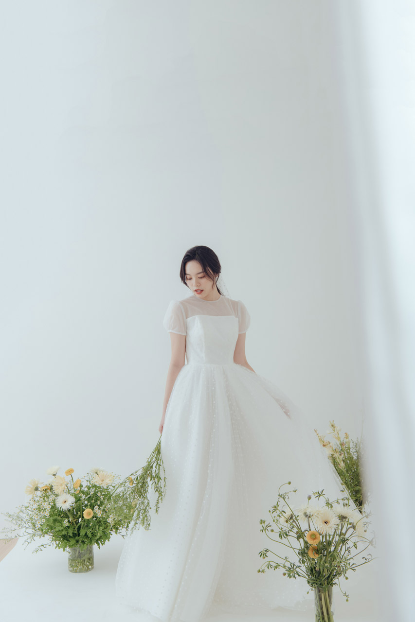 線上禮服 | Bride Collection | A-V078 | 攝影：蕭以姍 Moei Photography