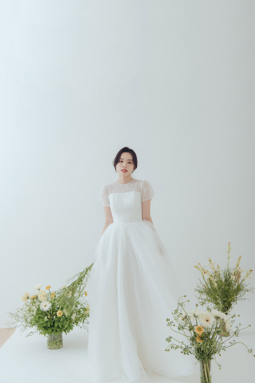 線上禮服 | Bride Collection | A-V078 | 攝影：蕭以姍 Moei Photography