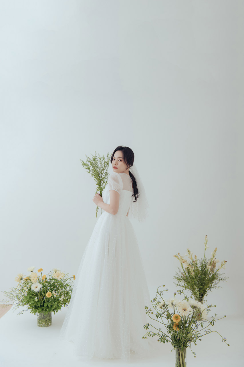 線上禮服 | Bride Collection | A-V078 | 攝影：蕭以姍 Moei Photography