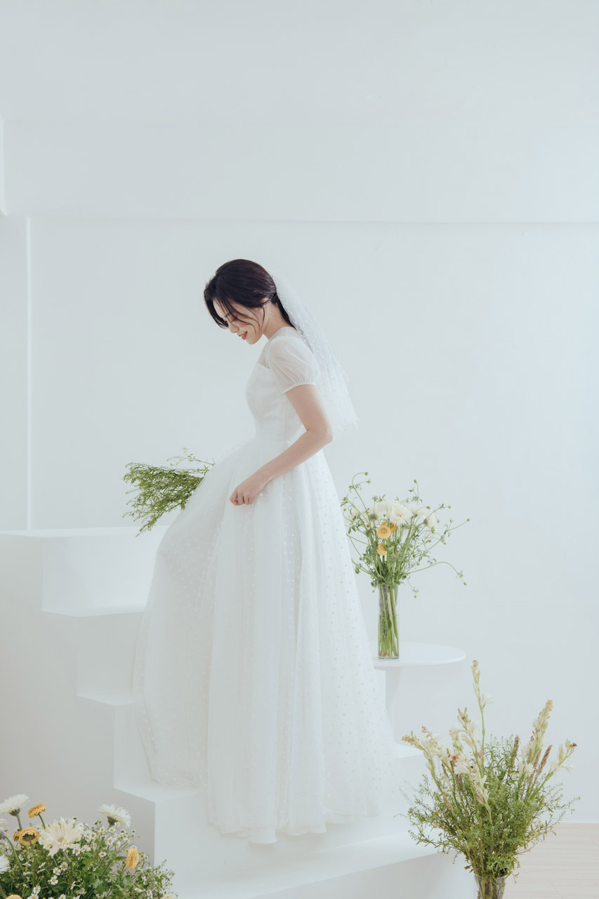 線上禮服 | Bride Collection | A-V078 | 攝影：蕭以姍 Moei Photography