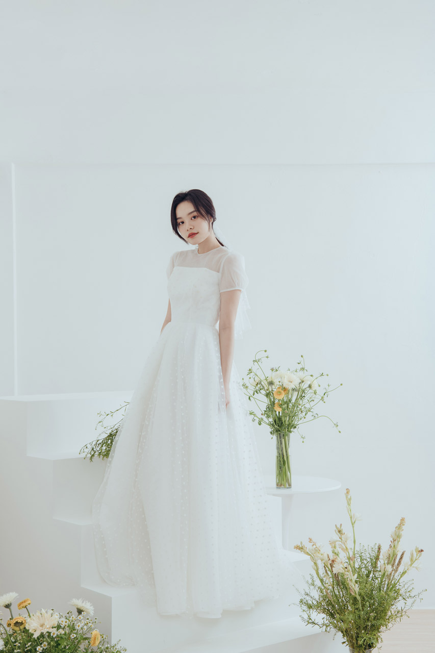 線上禮服 | Bride Collection | A-V078 | 攝影：蕭以姍 Moei Photography