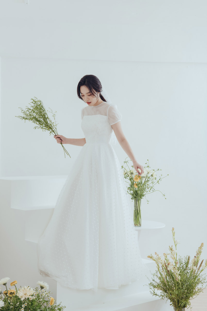 線上禮服 | Bride Collection | A-V078 | 攝影：蕭以姍 Moei Photography