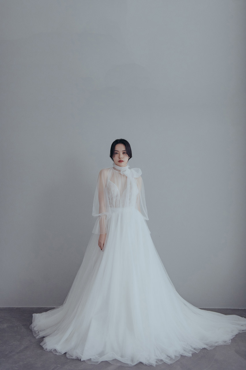 線上禮服 | Pollardi Collection | 西班牙手工婚紗 | A-V073